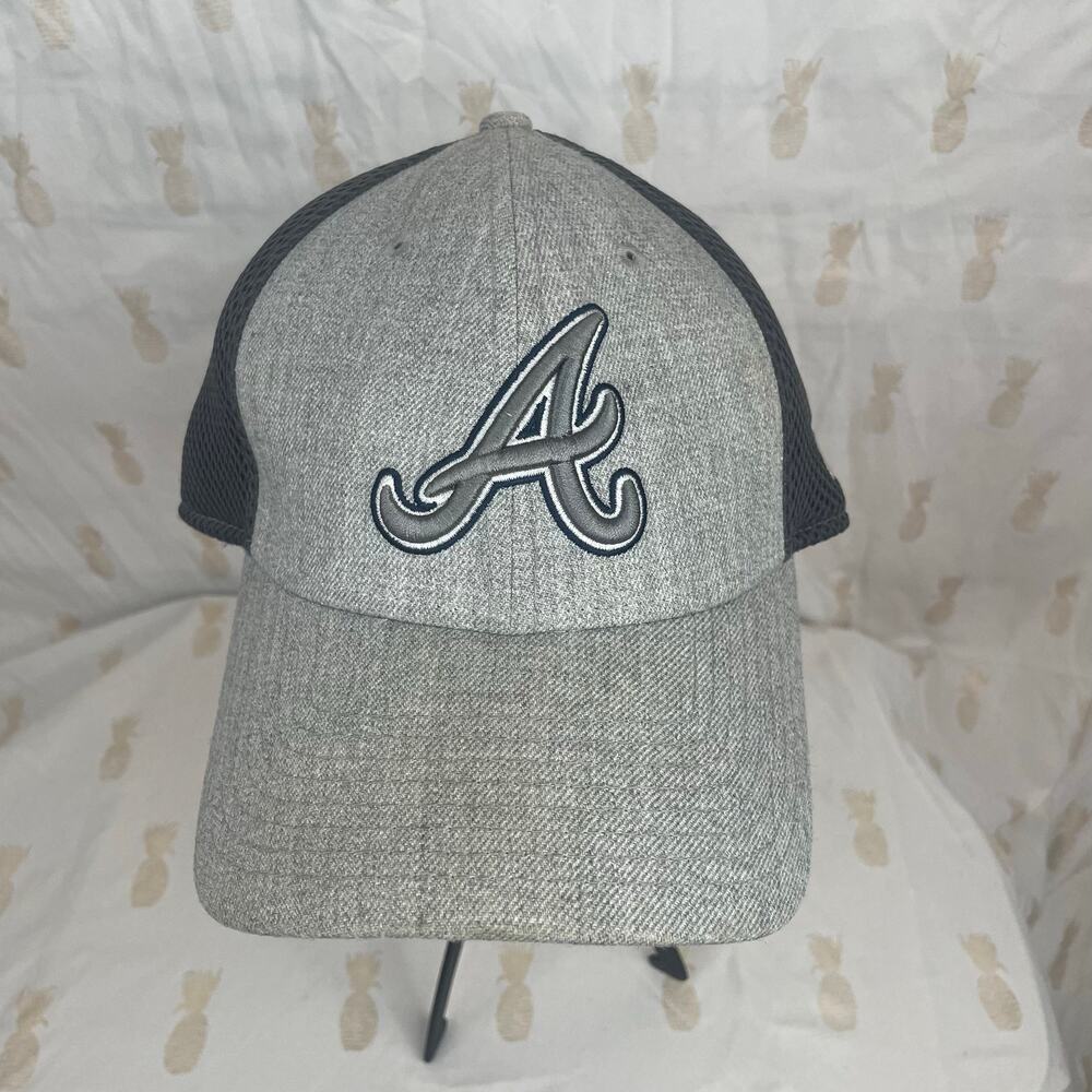 MLB Atlanta Braves New Era/39Thirty baseball cap medium/large men's EUC